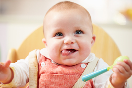 Cómo escoger el método ideal, para introducir los alimentos a los bebés?